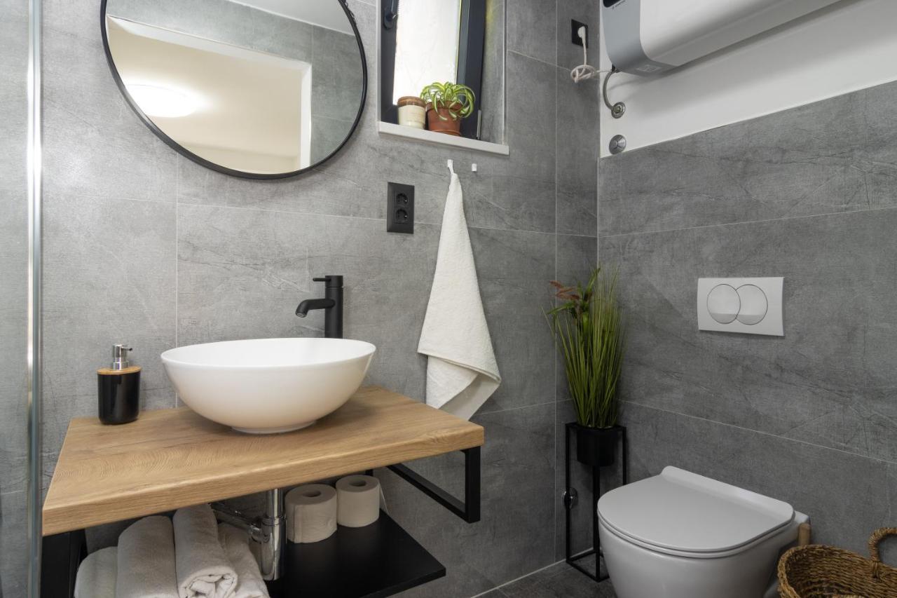 Studio Tina In Centar With Parking Сплит Екстериор снимка
