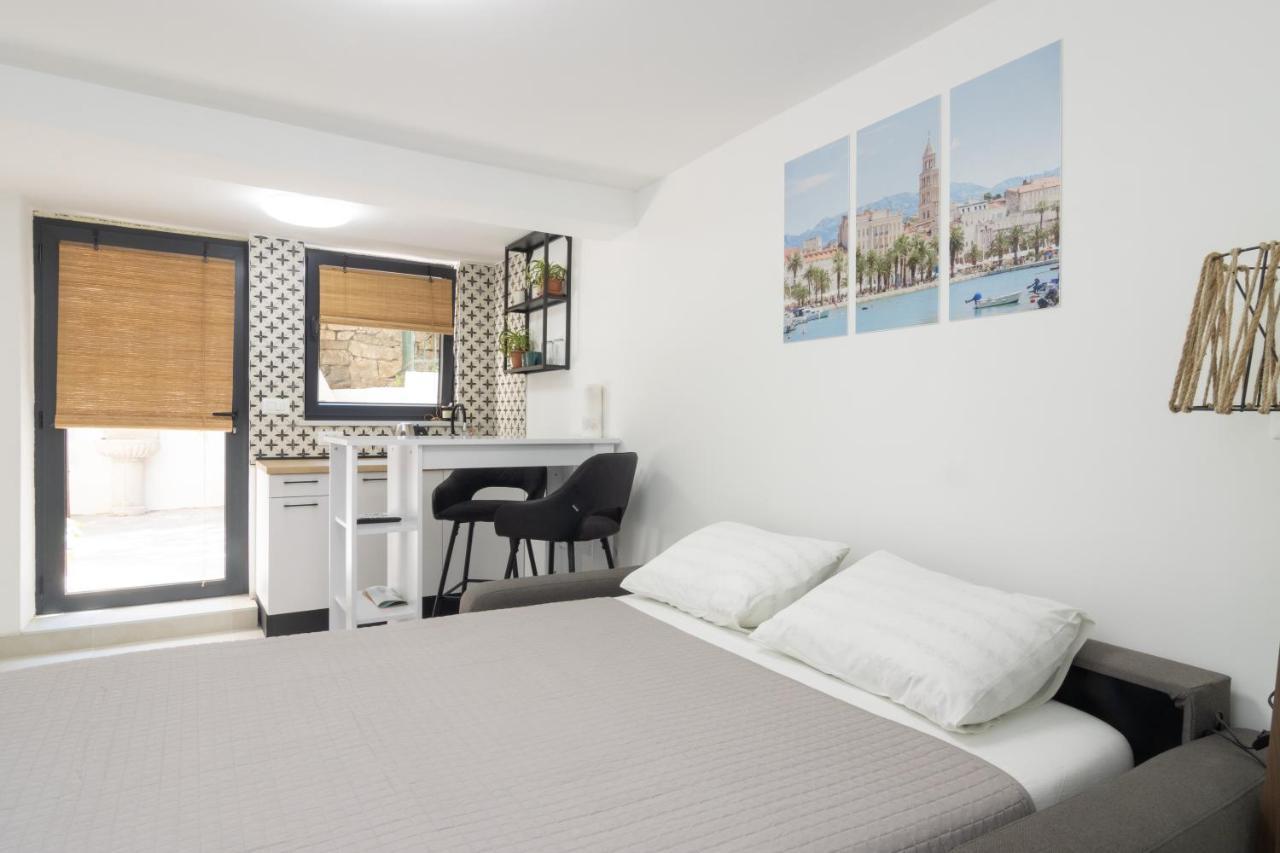 Studio Tina In Centar With Parking Сплит Екстериор снимка