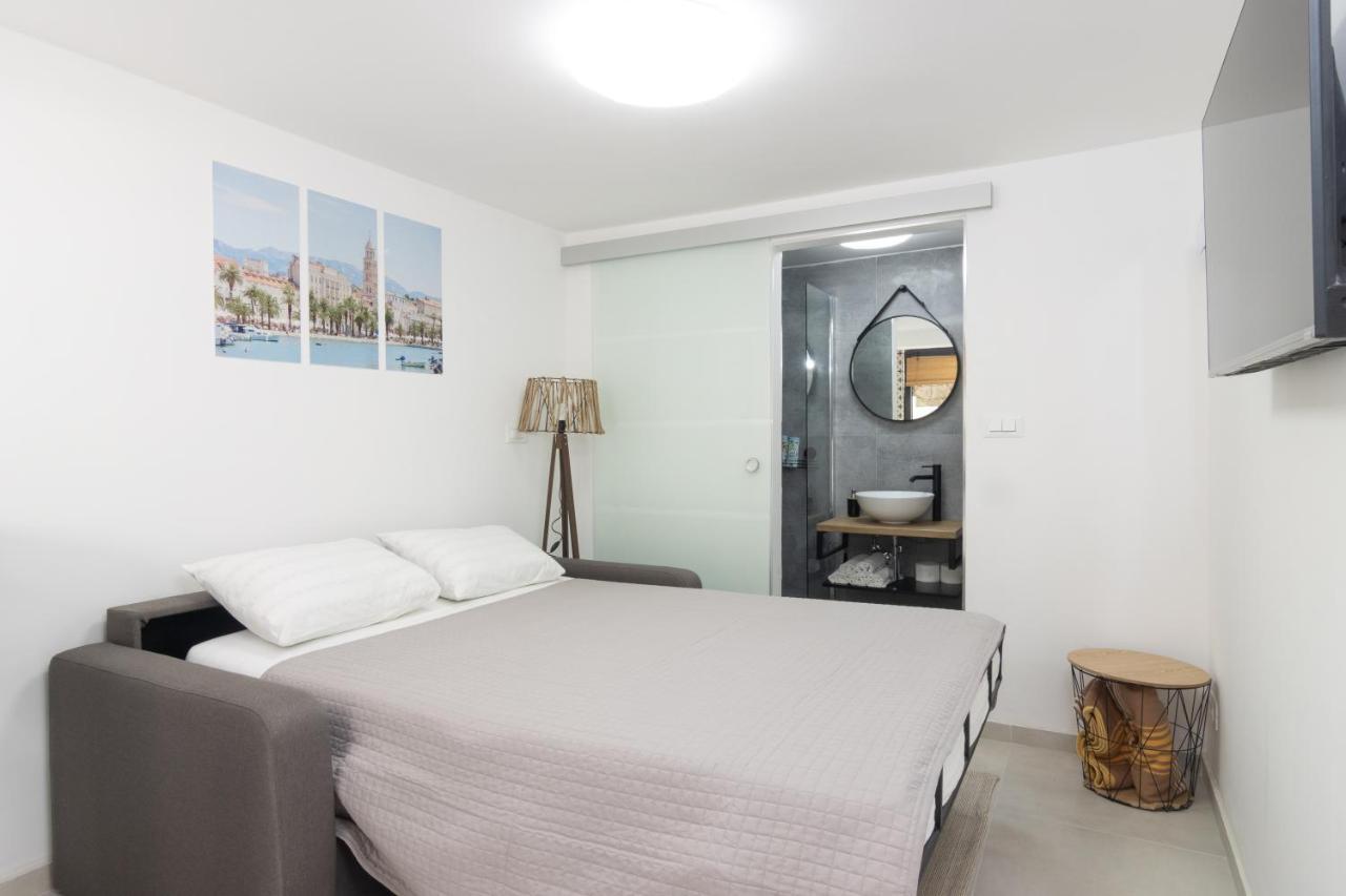 Studio Tina In Centar With Parking Сплит Екстериор снимка
