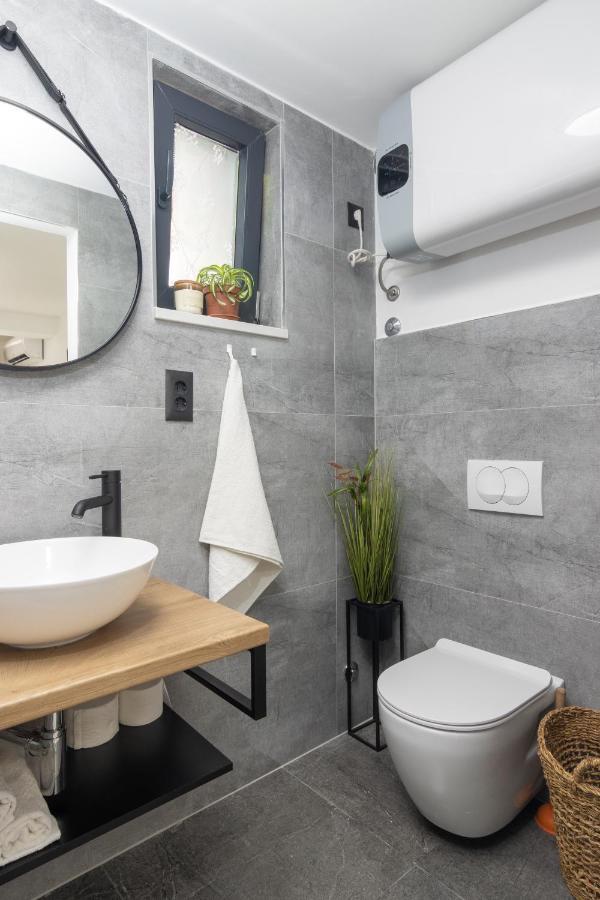 Studio Tina In Centar With Parking Сплит Екстериор снимка