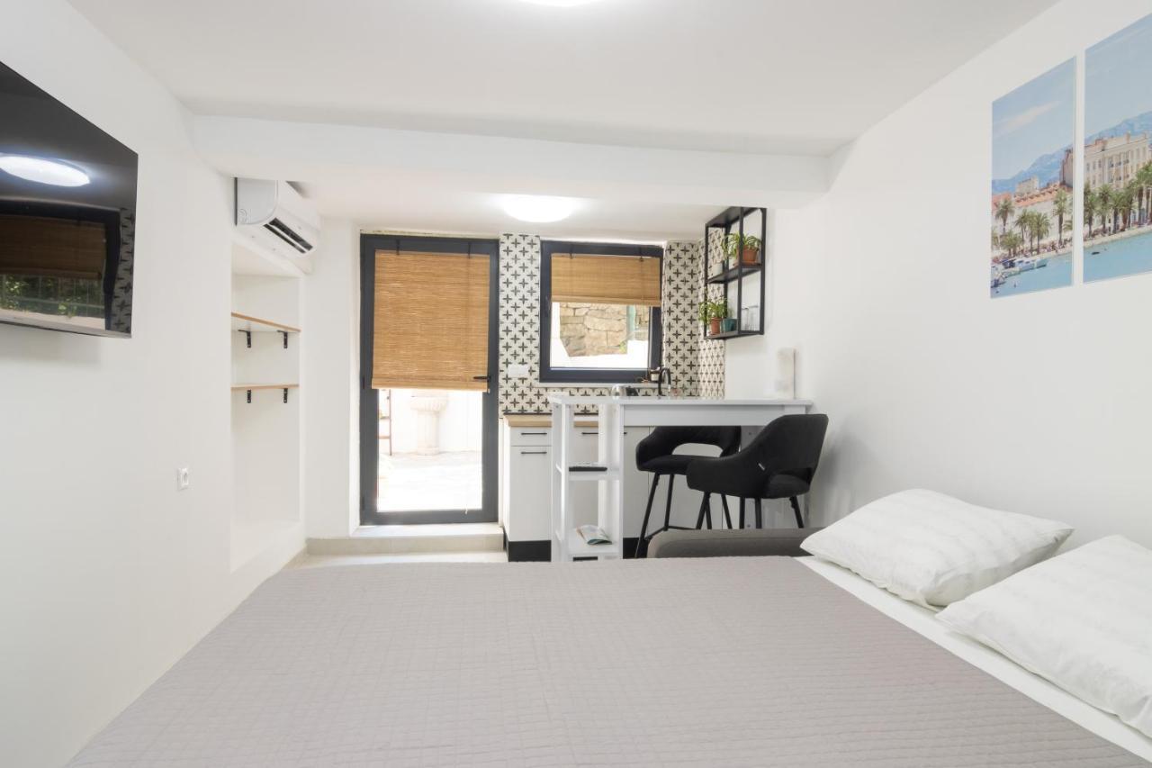 Studio Tina In Centar With Parking Сплит Екстериор снимка