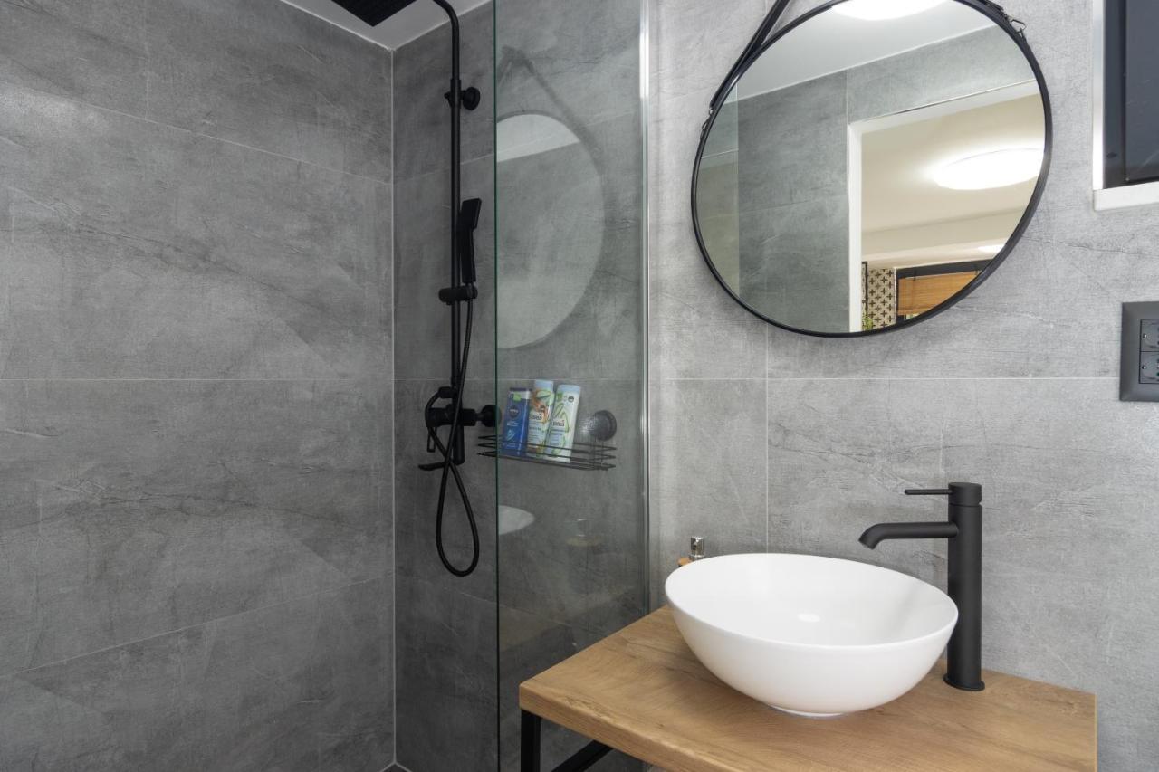 Studio Tina In Centar With Parking Сплит Екстериор снимка